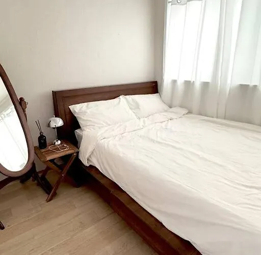 Appartement Feel N Fill, Station
