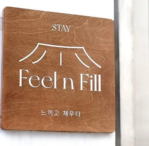 Appartement Feel N Fill, Station
